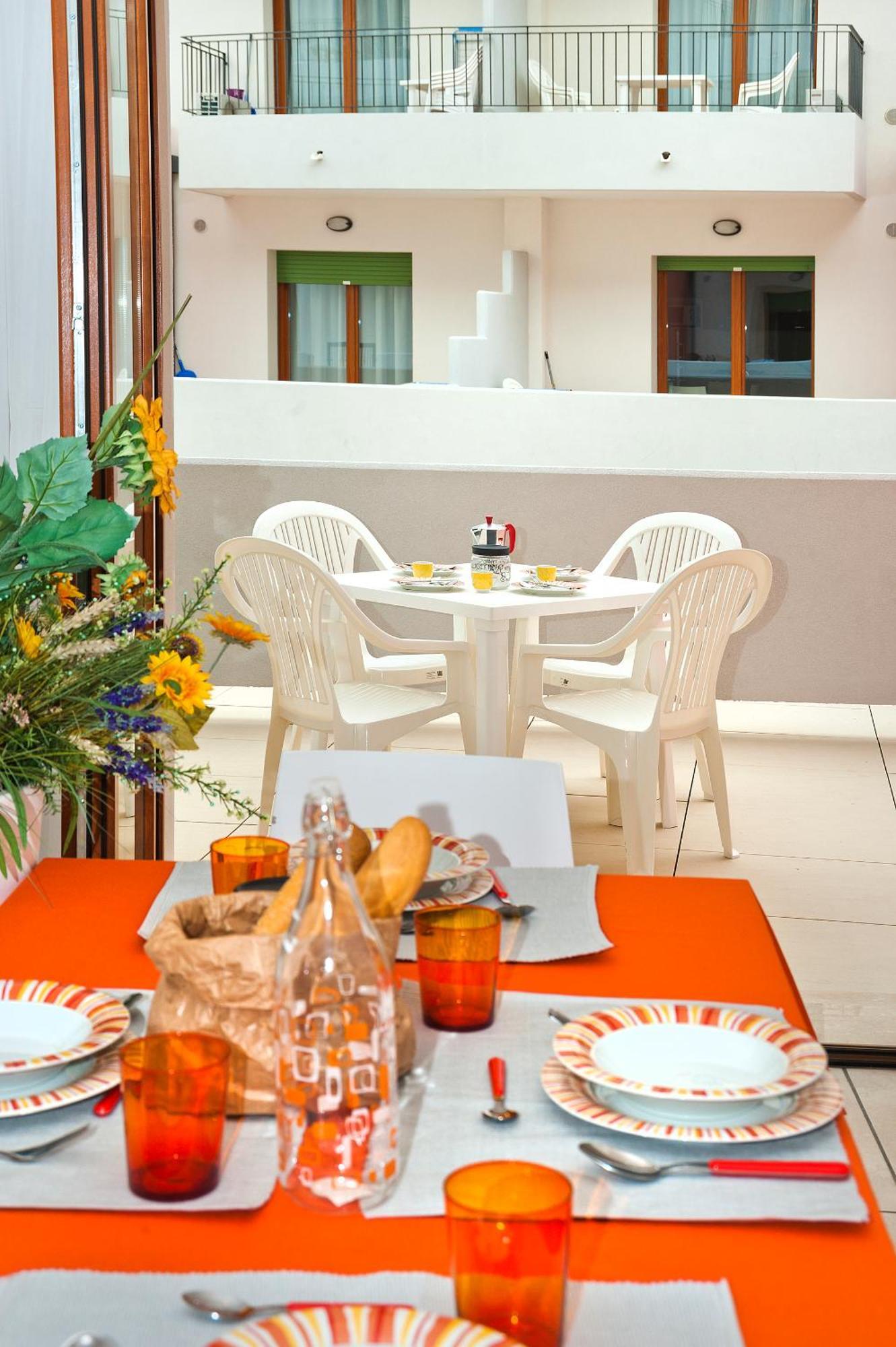 Residence Galleria Gran Madò Caorle Exterior foto
